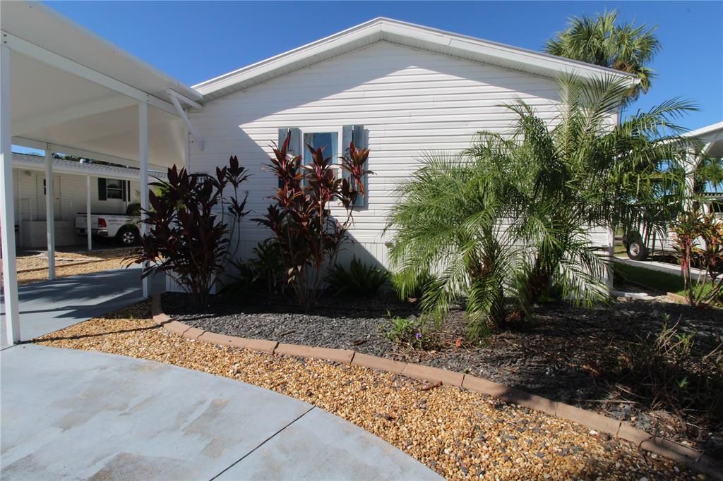 For Sale: $229,900 (2 beds, 2 baths, 1230 Square Feet)