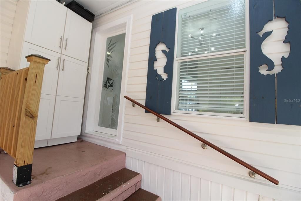 For Sale: $229,900 (2 beds, 2 baths, 1230 Square Feet)