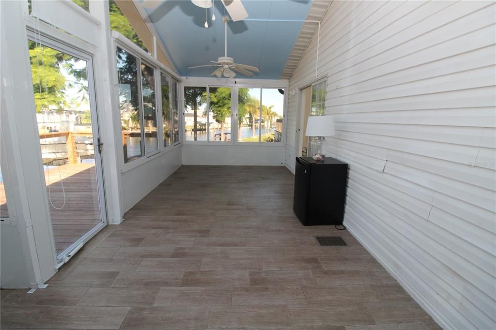 For Sale: $229,900 (2 beds, 2 baths, 1230 Square Feet)