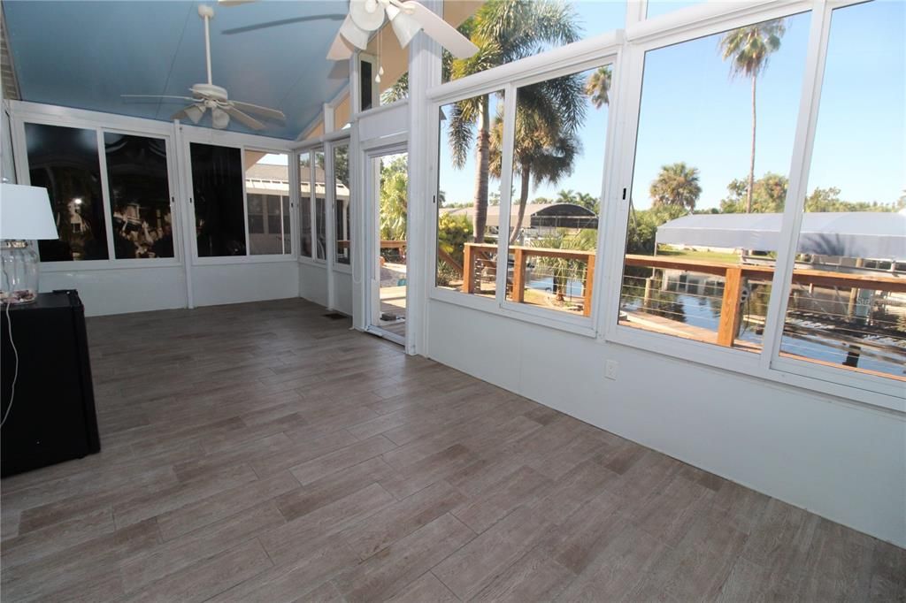 For Sale: $229,900 (2 beds, 2 baths, 1230 Square Feet)