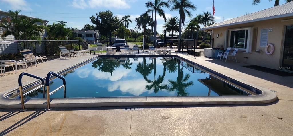 For Sale: $229,900 (2 beds, 2 baths, 1230 Square Feet)