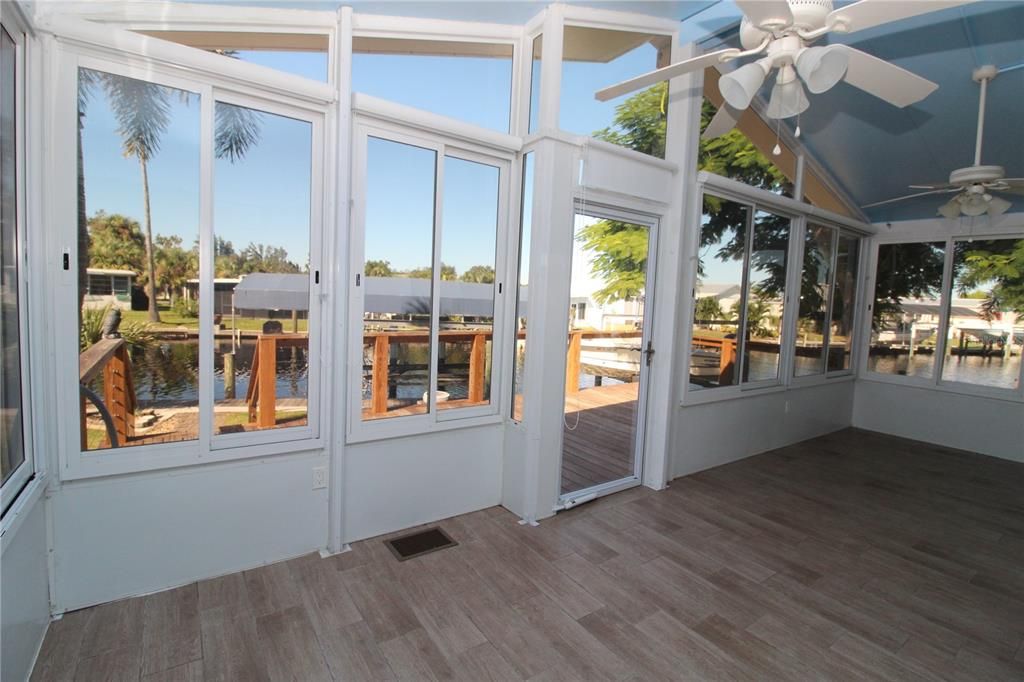 For Sale: $229,900 (2 beds, 2 baths, 1230 Square Feet)