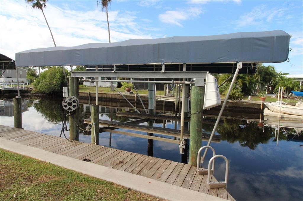 For Sale: $229,900 (2 beds, 2 baths, 1230 Square Feet)