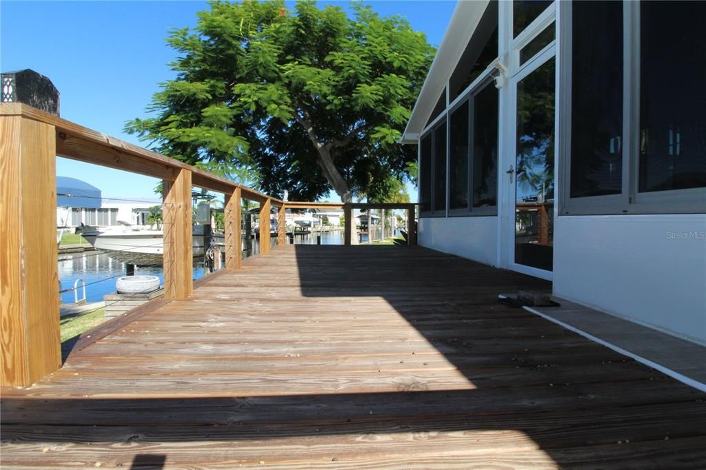 For Sale: $229,900 (2 beds, 2 baths, 1230 Square Feet)