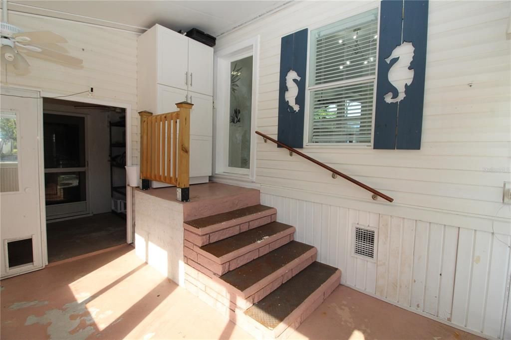 For Sale: $229,900 (2 beds, 2 baths, 1230 Square Feet)