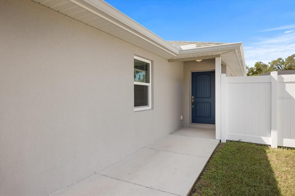 For Rent: $2,400 (3 beds, 2 baths, 1346 Square Feet)