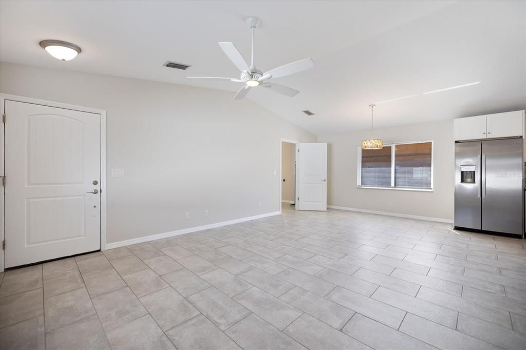 For Rent: $2,400 (3 beds, 2 baths, 1346 Square Feet)