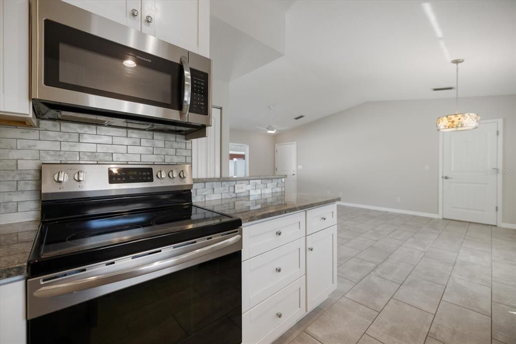 For Rent: $2,400 (3 beds, 2 baths, 1346 Square Feet)