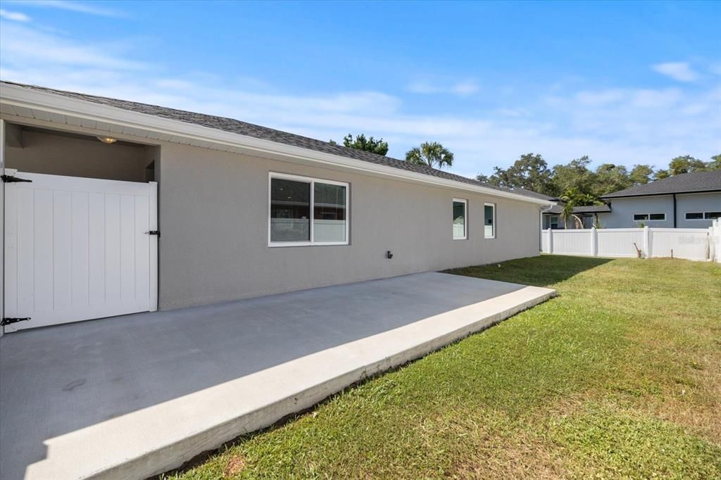 For Rent: $2,400 (3 beds, 2 baths, 1346 Square Feet)