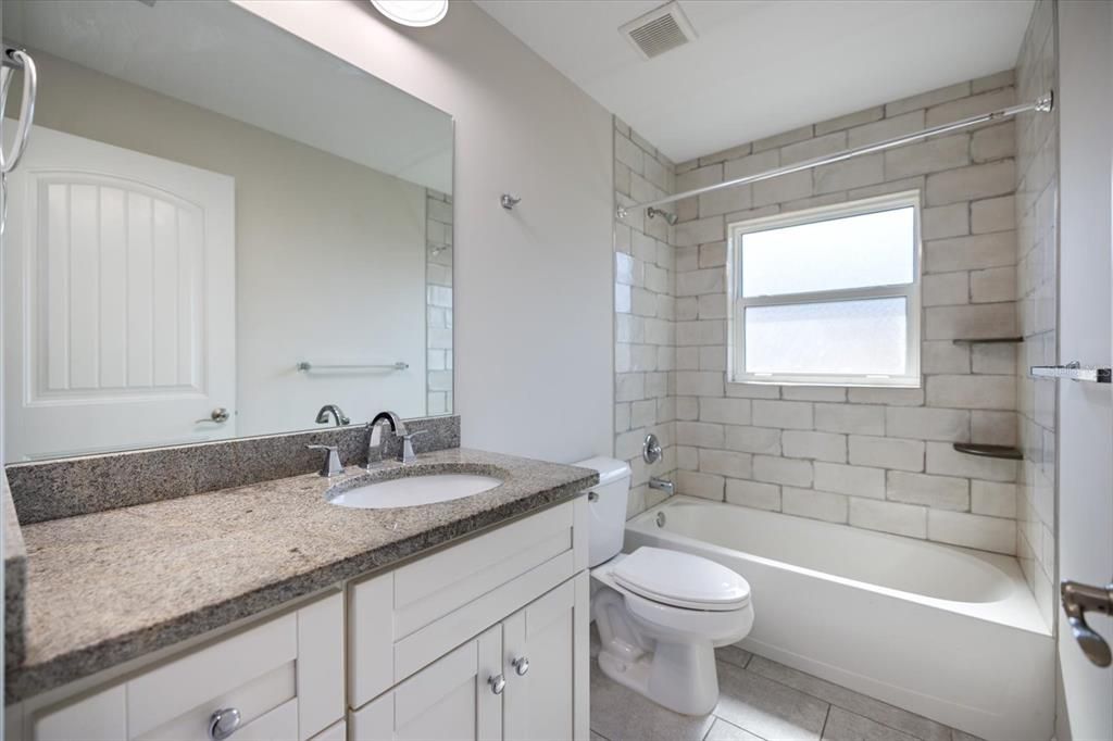 For Rent: $2,400 (3 beds, 2 baths, 1346 Square Feet)