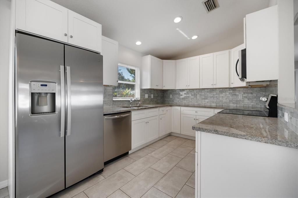 For Rent: $2,400 (3 beds, 2 baths, 1346 Square Feet)