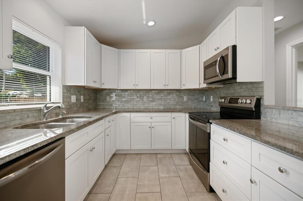 For Rent: $2,400 (3 beds, 2 baths, 1346 Square Feet)