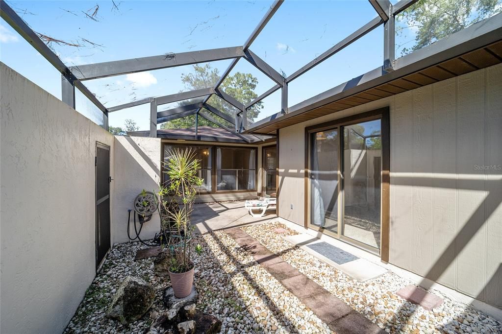 Active With Contract: $218,500 (2 beds, 2 baths, 1317 Square Feet)