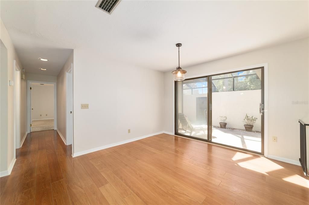 Active With Contract: $218,500 (2 beds, 2 baths, 1317 Square Feet)