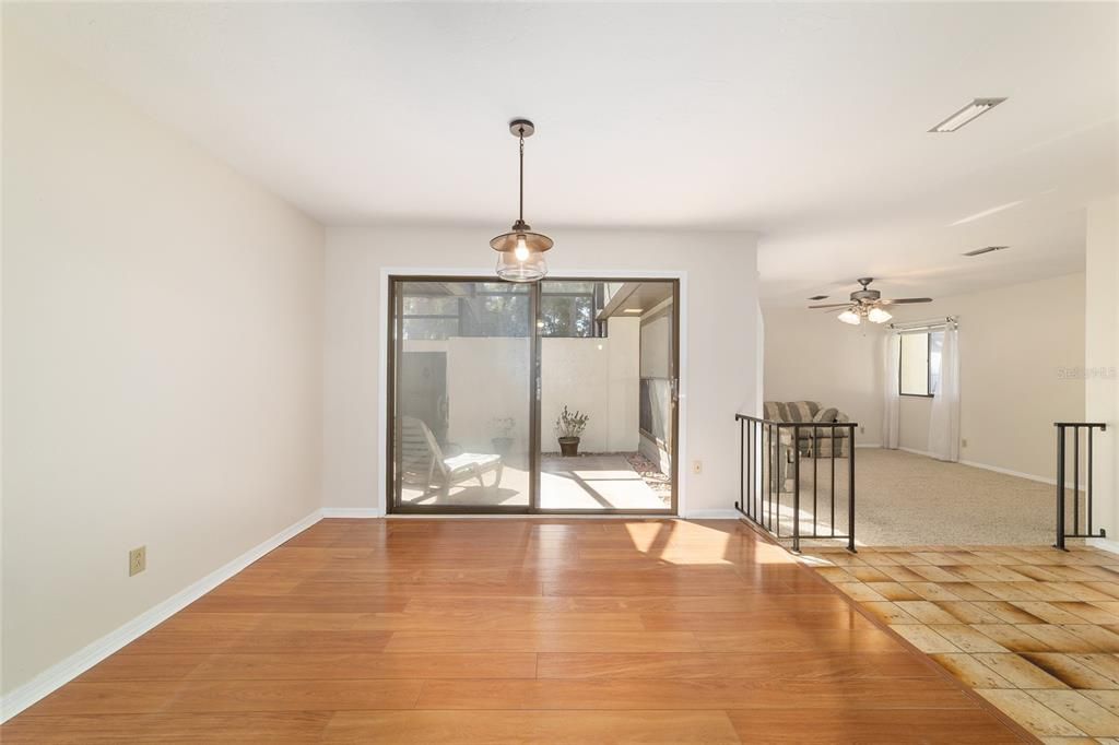 Active With Contract: $218,500 (2 beds, 2 baths, 1317 Square Feet)