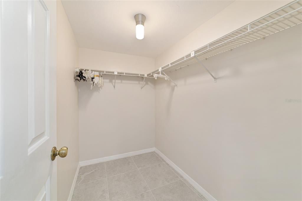 Active With Contract: $218,500 (2 beds, 2 baths, 1317 Square Feet)