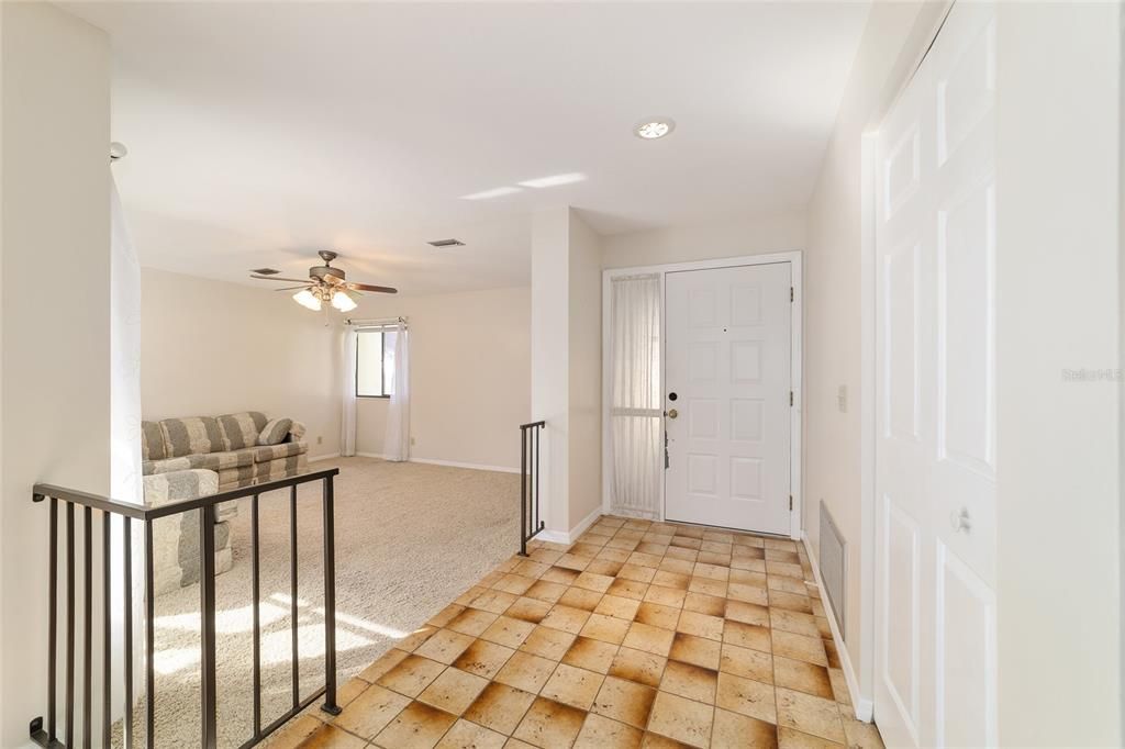 Active With Contract: $218,500 (2 beds, 2 baths, 1317 Square Feet)