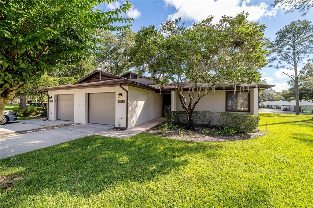 Active With Contract: $218,500 (2 beds, 2 baths, 1317 Square Feet)