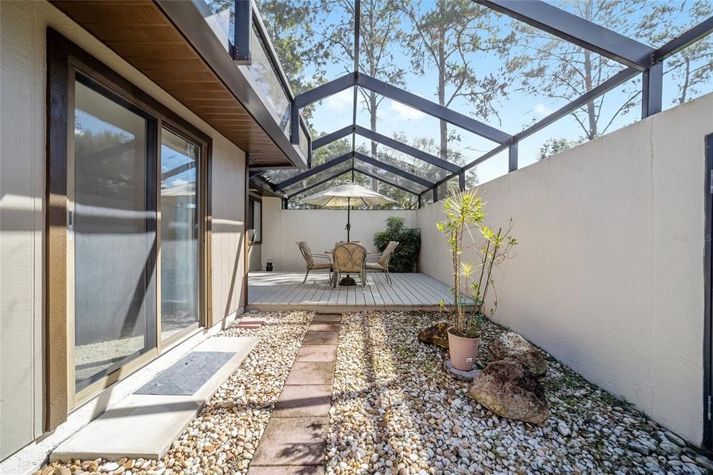 Active With Contract: $218,500 (2 beds, 2 baths, 1317 Square Feet)