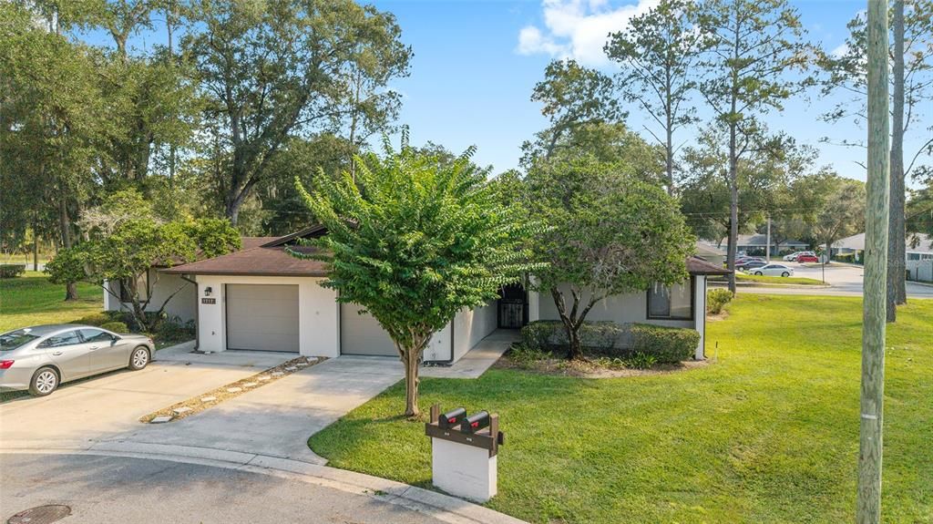 Active With Contract: $218,500 (2 beds, 2 baths, 1317 Square Feet)