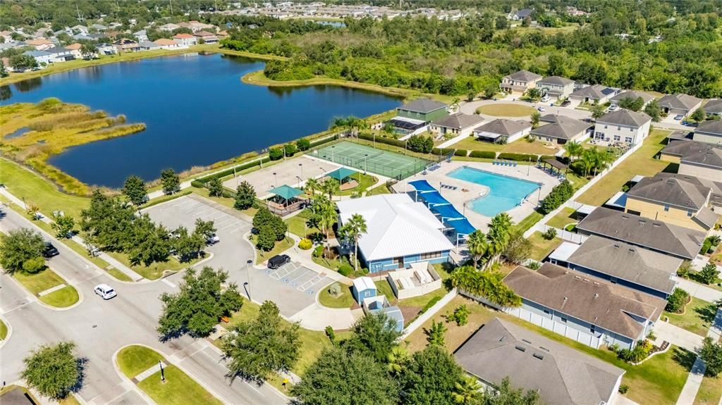 For Sale: $325,000 (3 beds, 2 baths, 1305 Square Feet)