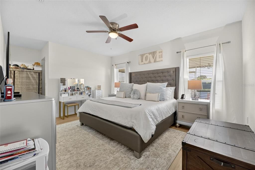 For Sale: $325,000 (3 beds, 2 baths, 1305 Square Feet)