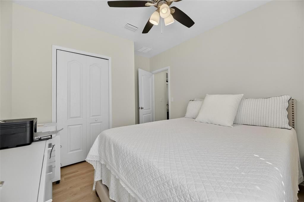 For Sale: $325,000 (3 beds, 2 baths, 1305 Square Feet)