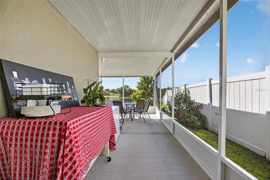 For Sale: $325,000 (3 beds, 2 baths, 1305 Square Feet)