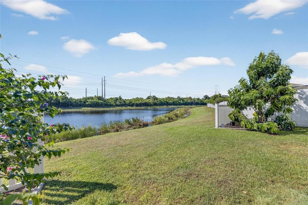 For Sale: $325,000 (3 beds, 2 baths, 1305 Square Feet)