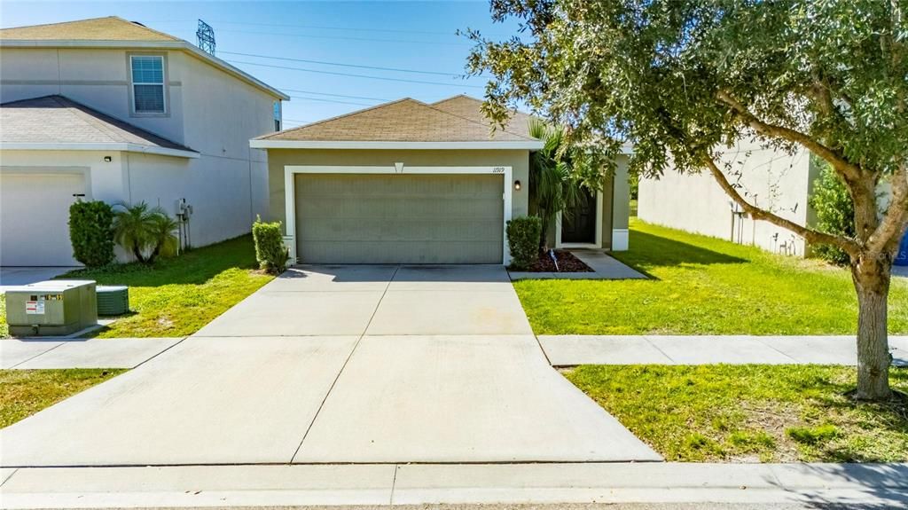 For Sale: $325,000 (3 beds, 2 baths, 1305 Square Feet)