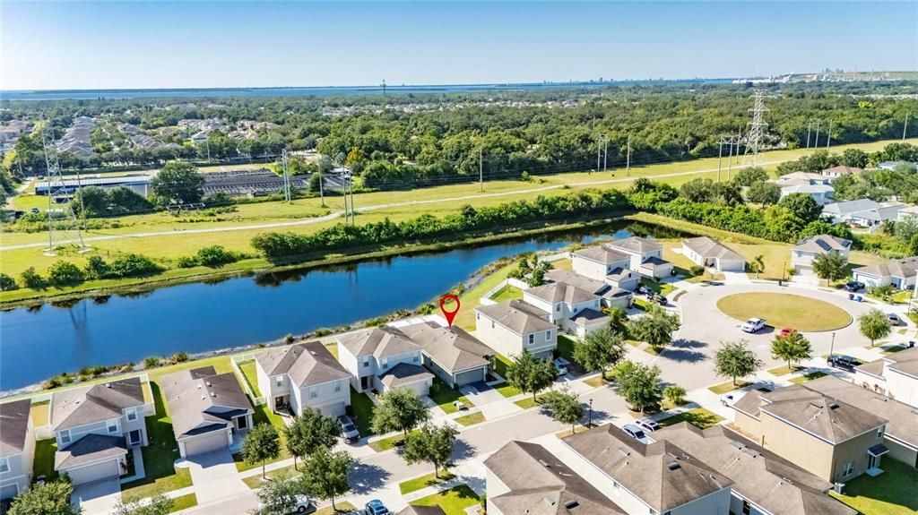 For Sale: $325,000 (3 beds, 2 baths, 1305 Square Feet)