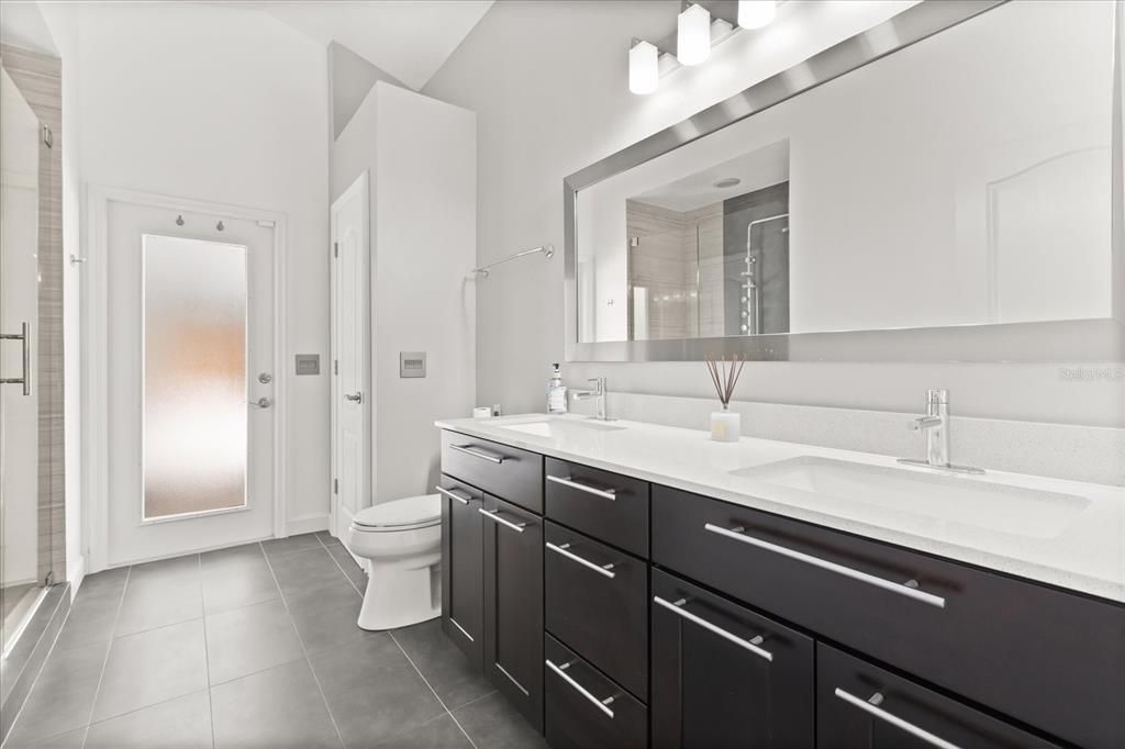 For Sale: $1,075,000 (4 beds, 3 baths, 3027 Square Feet)