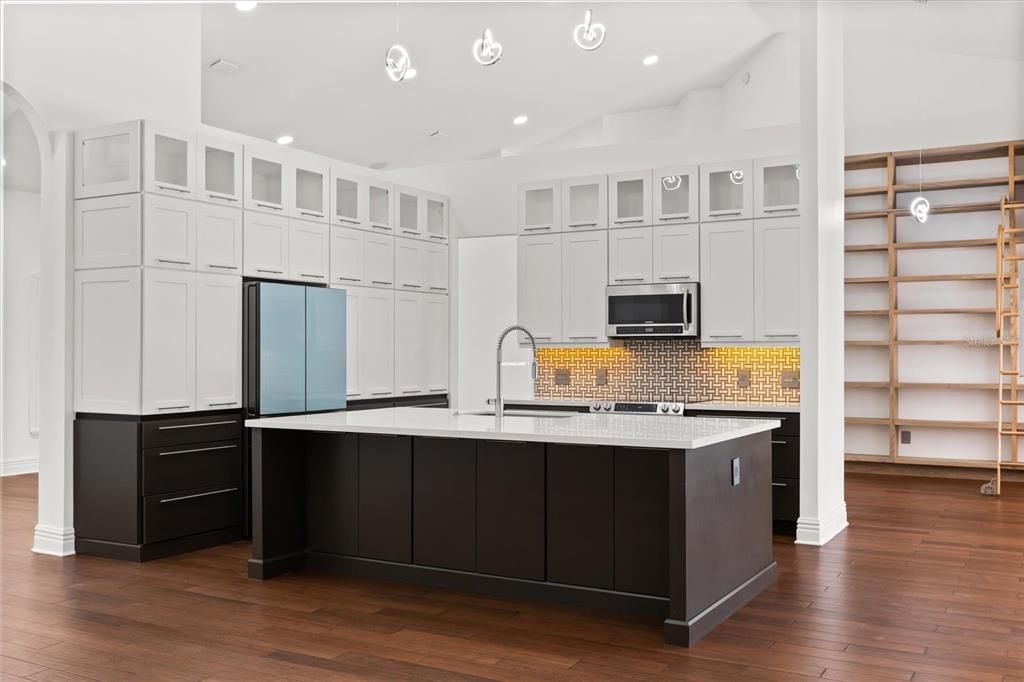 For Sale: $1,075,000 (4 beds, 3 baths, 3027 Square Feet)