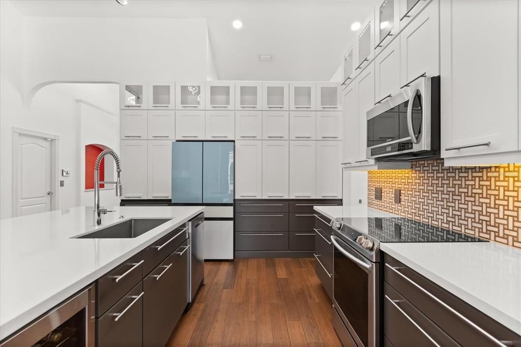 For Sale: $1,075,000 (4 beds, 3 baths, 3027 Square Feet)