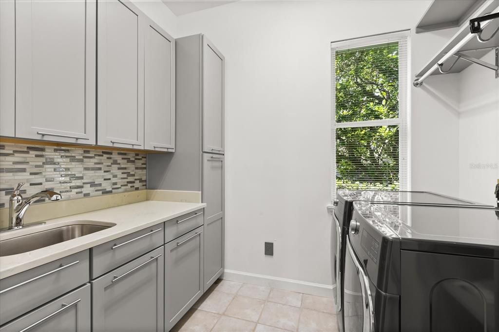 For Sale: $1,075,000 (4 beds, 3 baths, 3027 Square Feet)