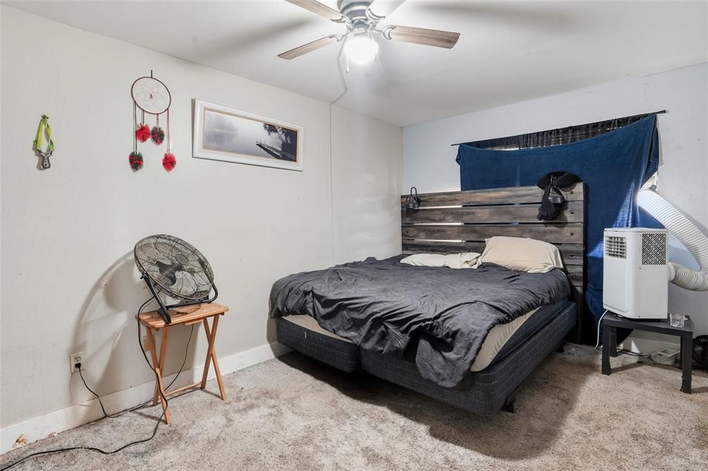 待售: $205,000 (3 贝兹, 2 浴室, 1296 平方英尺)