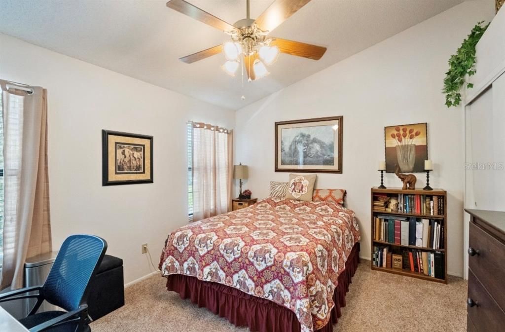 待售: $284,700 (2 贝兹, 2 浴室, 1238 平方英尺)