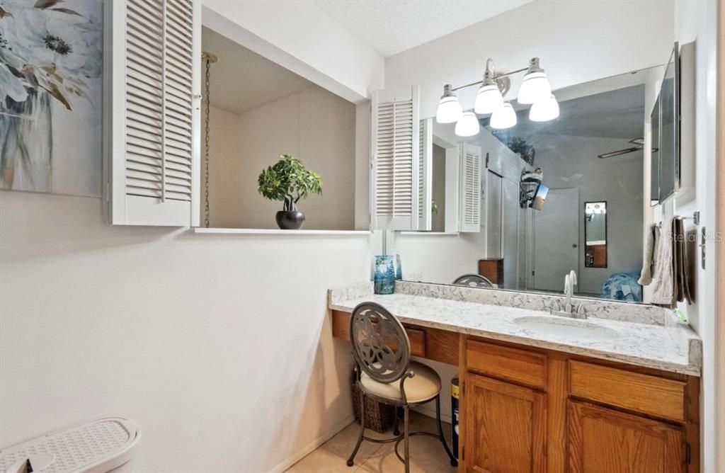 待售: $284,700 (2 贝兹, 2 浴室, 1238 平方英尺)