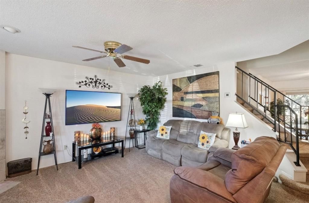 待售: $284,700 (2 贝兹, 2 浴室, 1238 平方英尺)