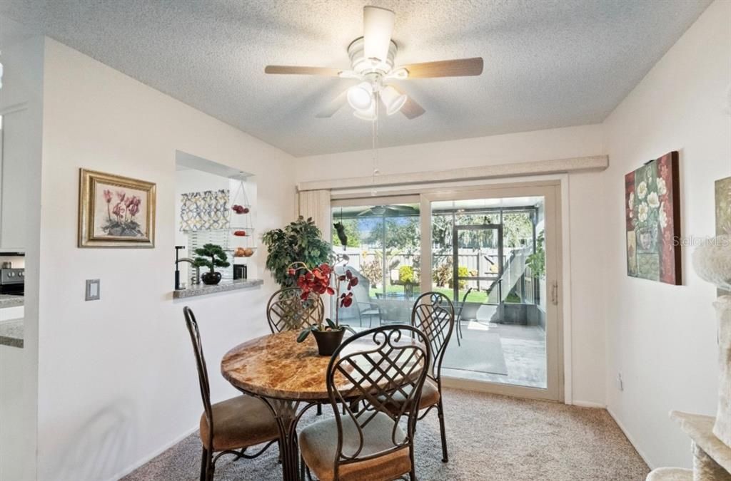 待售: $284,700 (2 贝兹, 2 浴室, 1238 平方英尺)