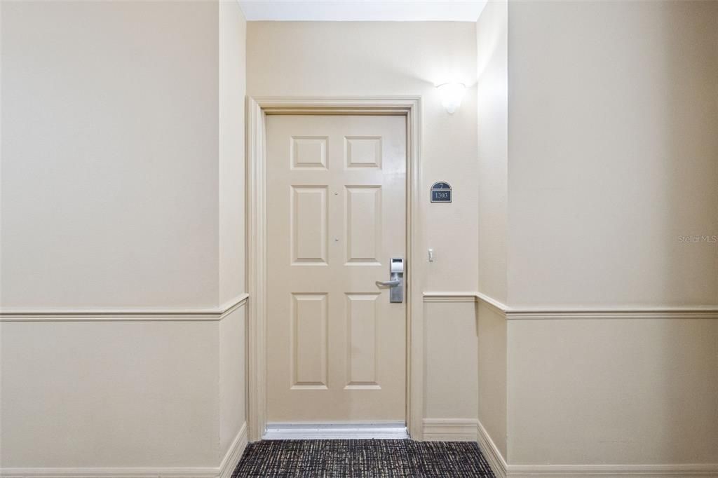 Под контрактом: $139,999 (2 спален, 2 ванн, 1060 Квадратных фут)