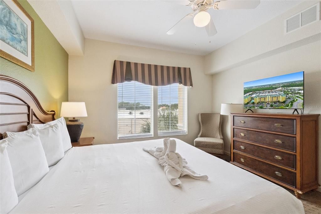 Под контрактом: $139,999 (2 спален, 2 ванн, 1060 Квадратных фут)