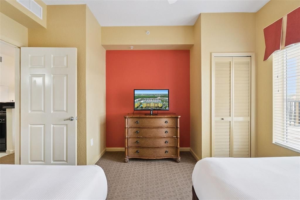 Под контрактом: $139,999 (2 спален, 2 ванн, 1060 Квадратных фут)