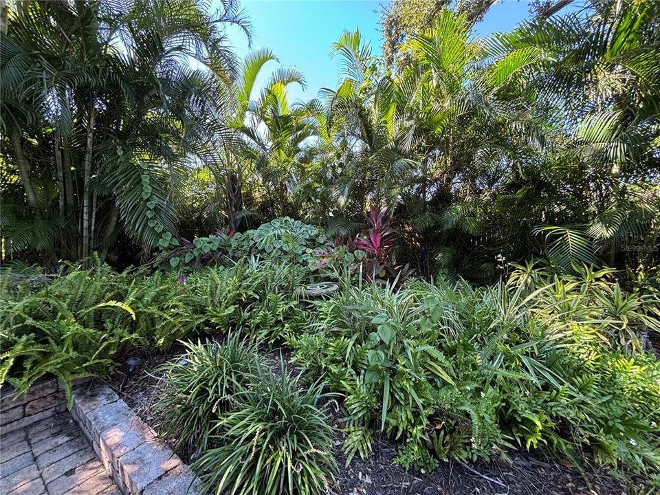 For Rent: $4,300 (3 beds, 3 baths, 1841 Square Feet)