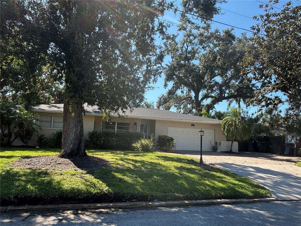 For Rent: $4,300 (3 beds, 3 baths, 1841 Square Feet)