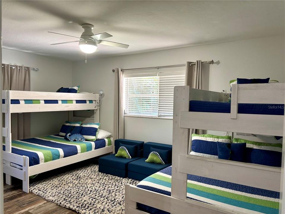 For Rent: $4,300 (3 beds, 3 baths, 1841 Square Feet)