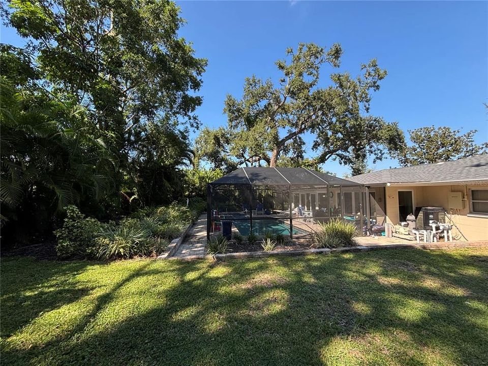 For Rent: $4,300 (3 beds, 3 baths, 1841 Square Feet)