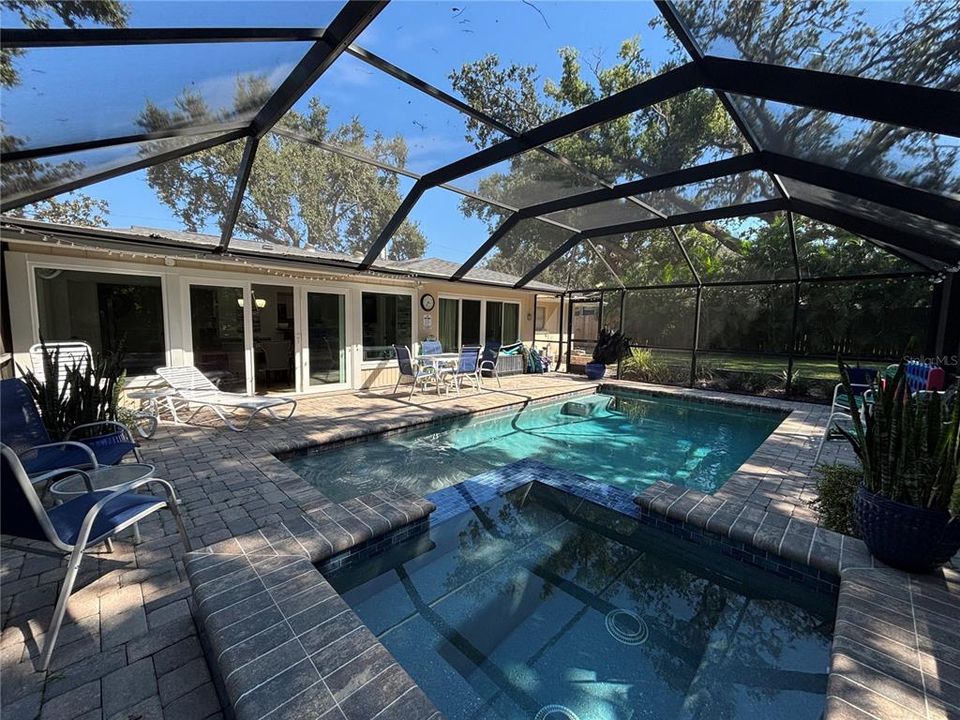 For Rent: $4,300 (3 beds, 3 baths, 1841 Square Feet)