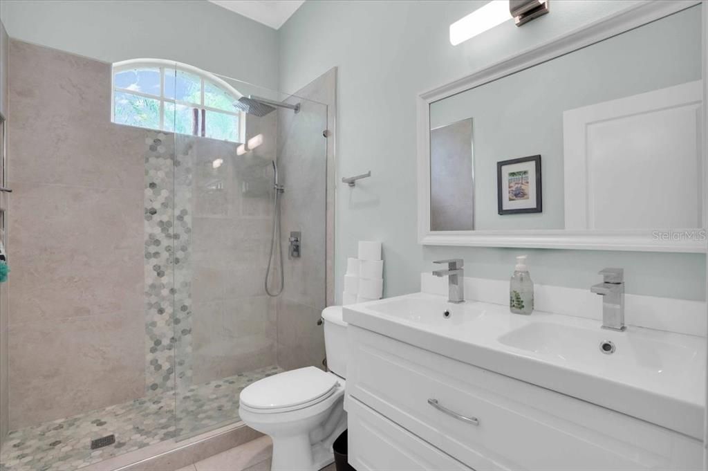 В аренду: $3,000 (3 спален, 2 ванн, 1977 Квадратных фут)