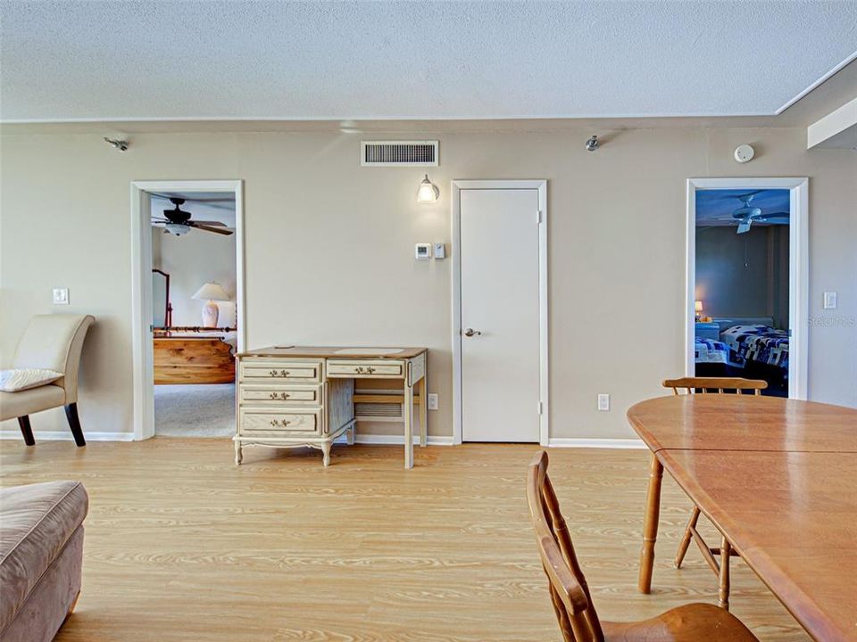 En Venta: $229,900 (2 camas, 2 baños, 900 Pies cuadrados)